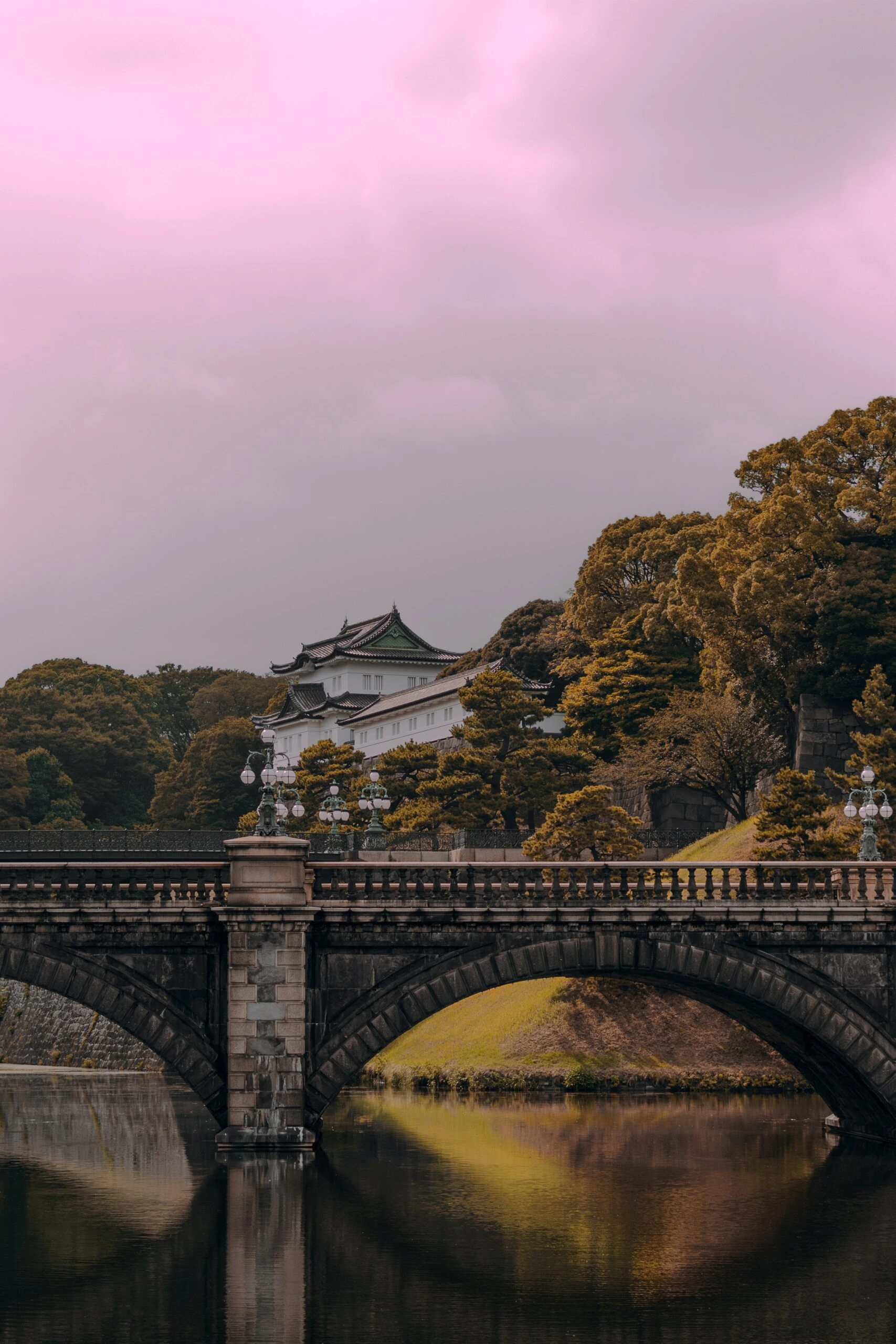 alex-P-Tokyo Japan Bridge and traditional home-unsplash