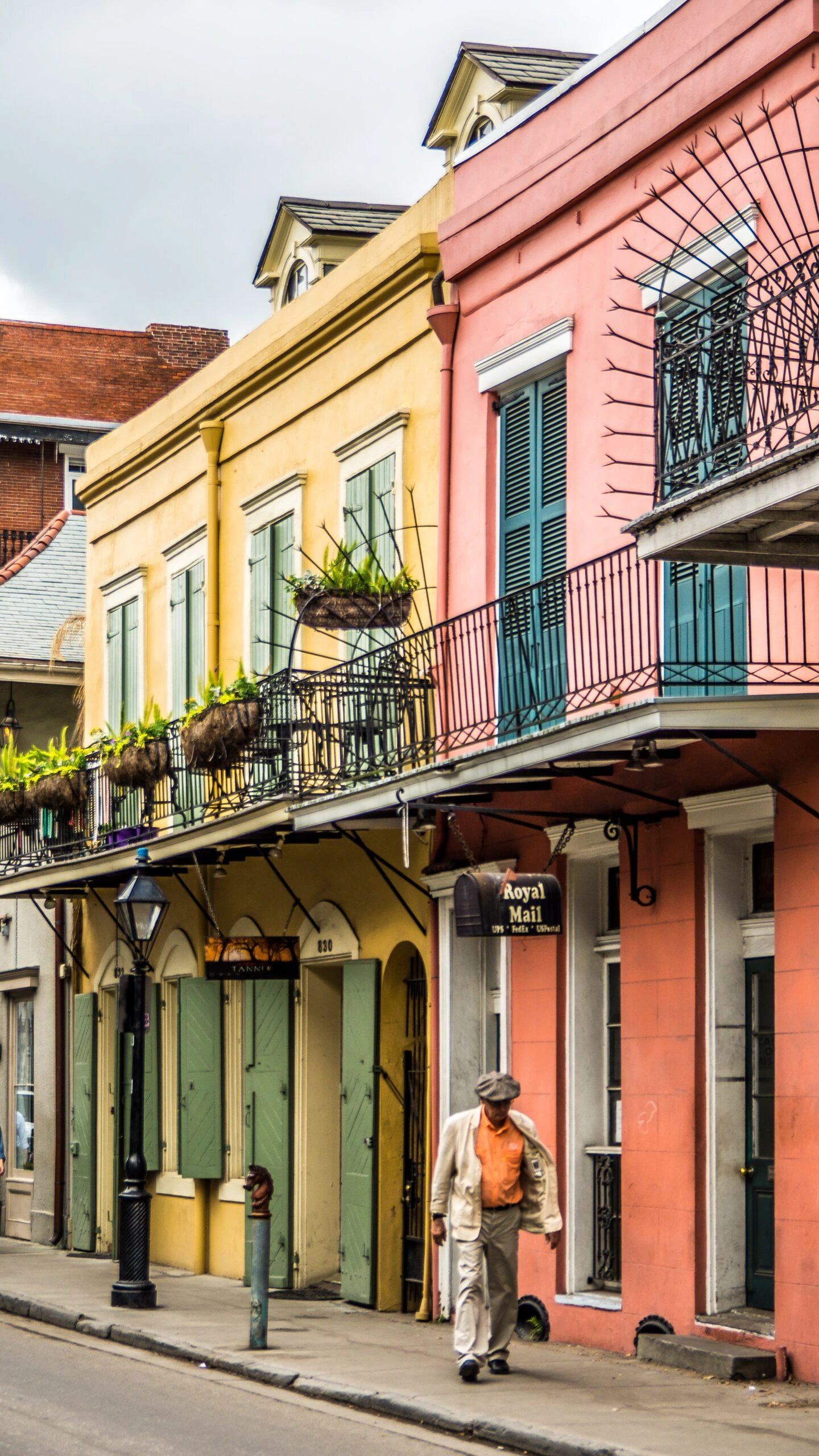 arun-kuchibhotla-new Orleans street -unsplash