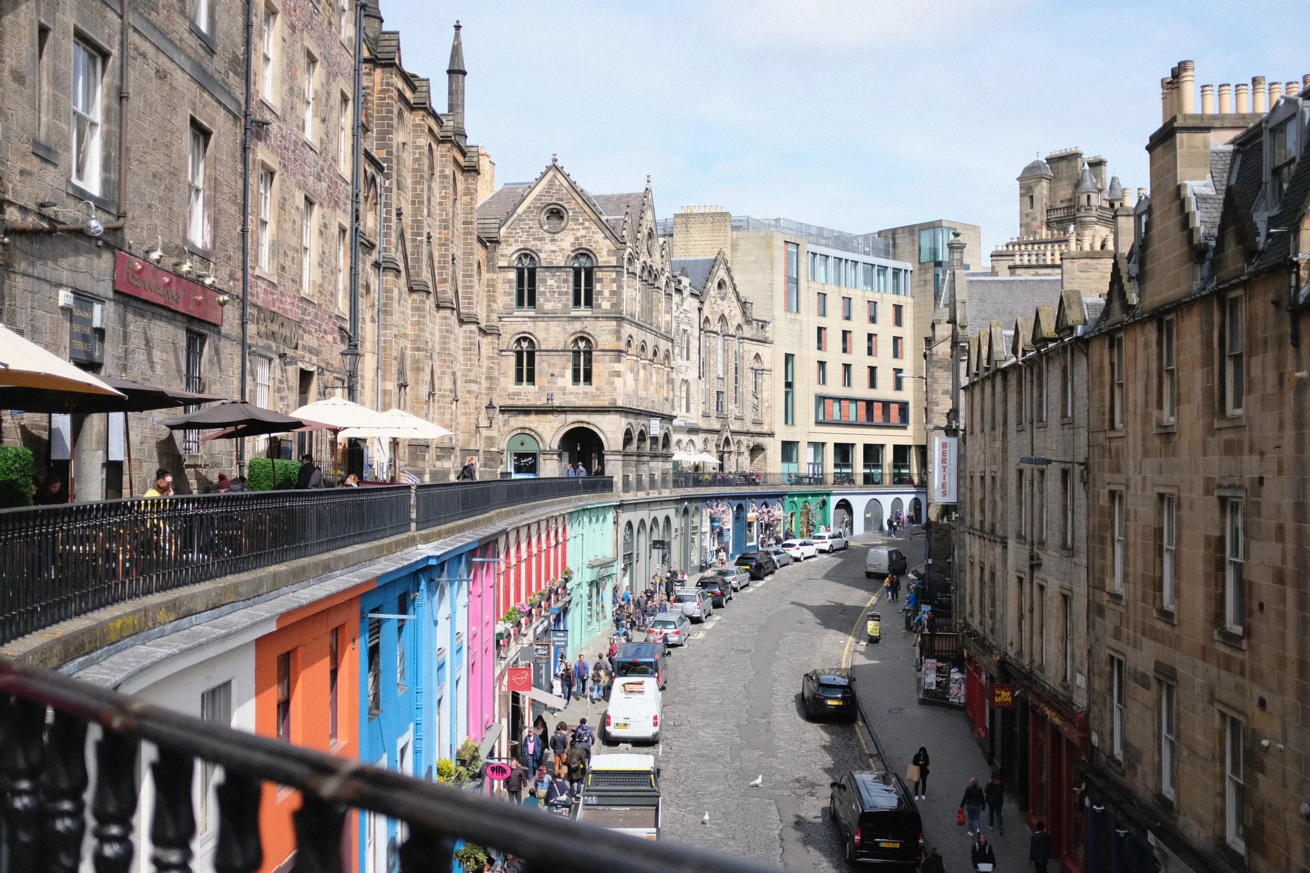  madeleine-kohler-Edinburgh, Scotland Published on August 29, 2019 FUJIFILM, X100F Free to use under the Unsplash License Colorful Victoria Street in Edinburgh-unsplash.webp