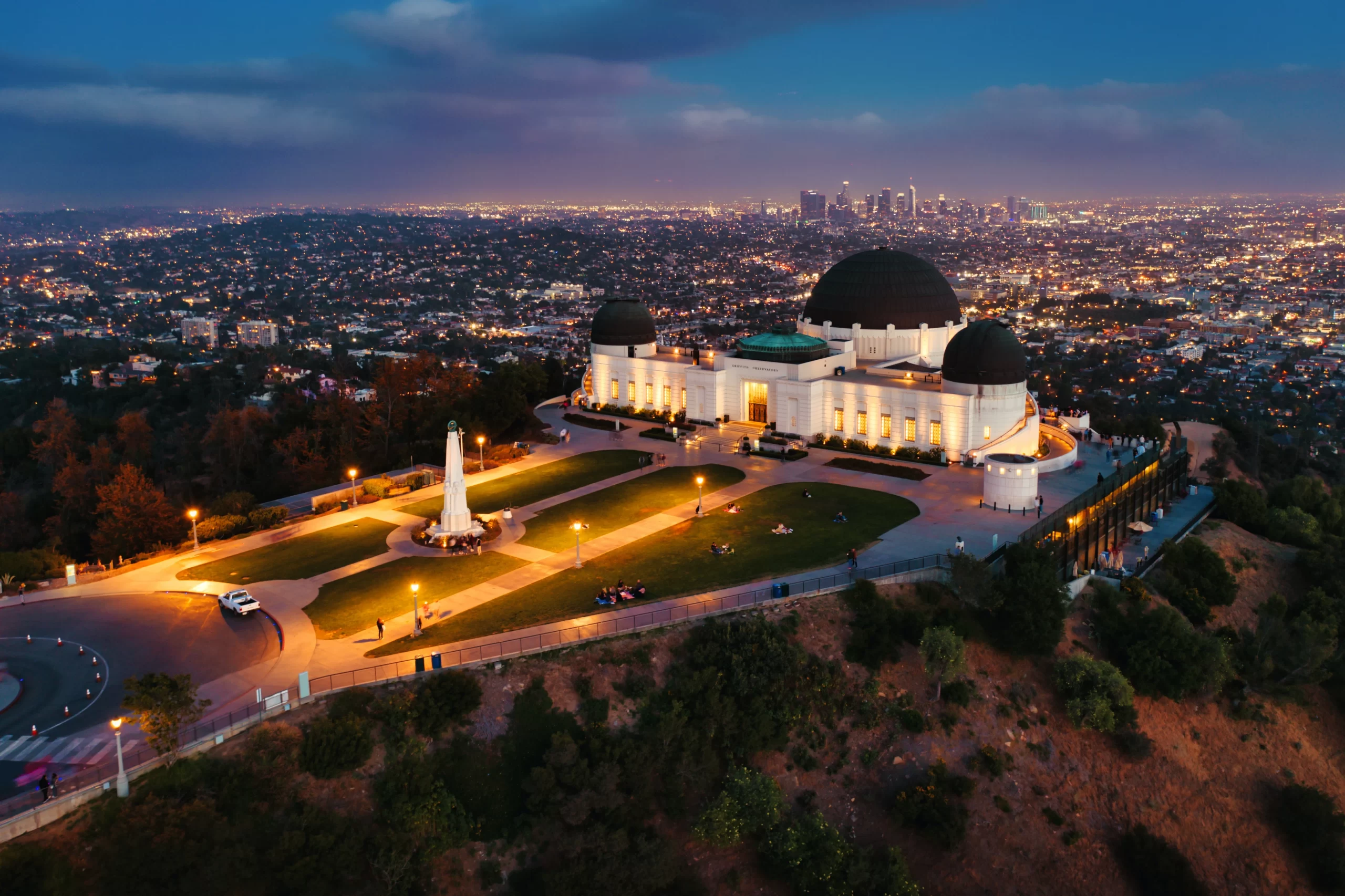 venti-views-LA Griffith Observatory and LA cityscape in the valley below-unsplash