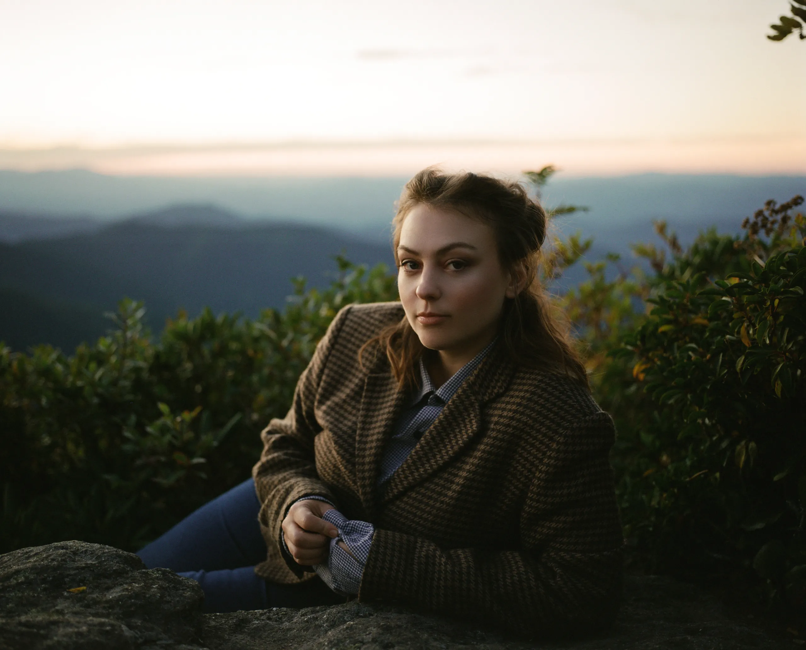 Angel-Olsen-photographed-by-Angela-Ricciardi